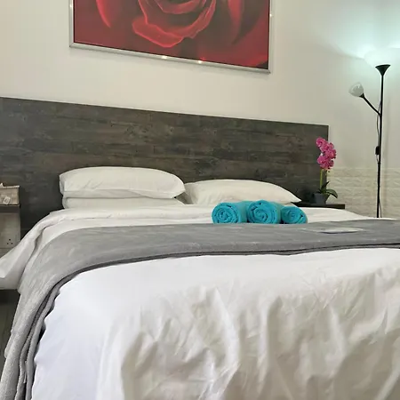 Pensión Apollo By Albert's 3*