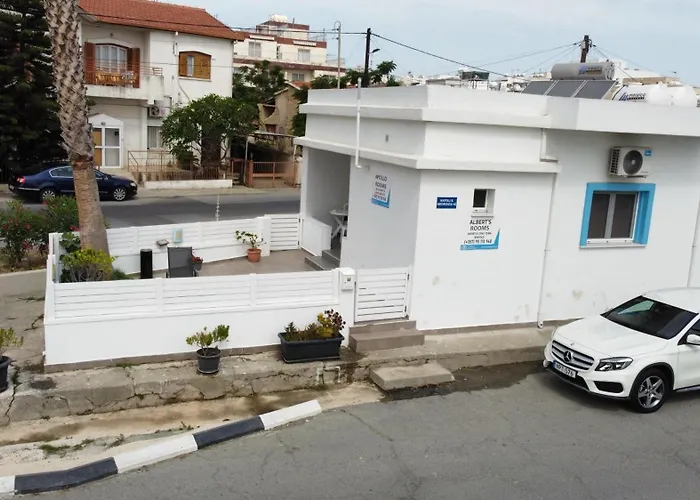 Apollo By Albert's Pensionat 3*